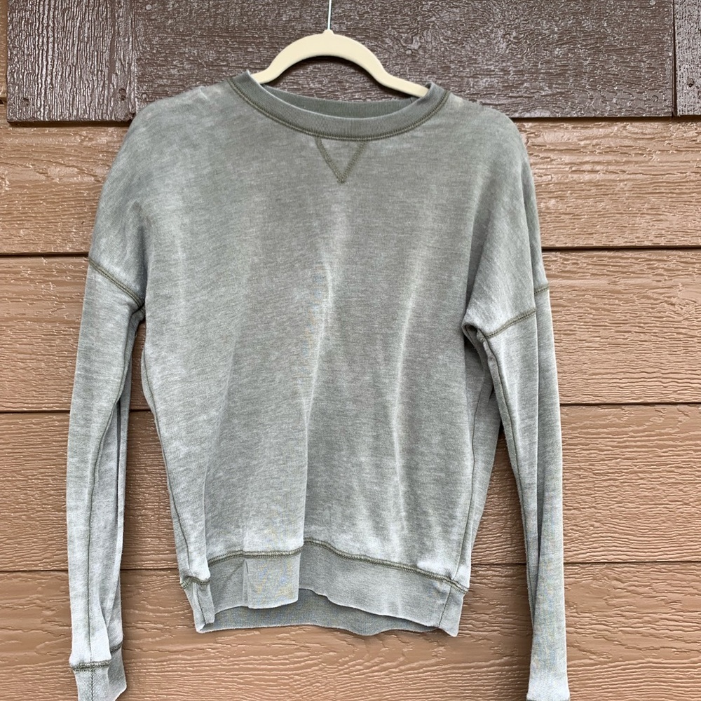 Green pullover sweatshirt